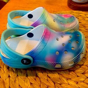 Croc’s children’s size 8T multi color